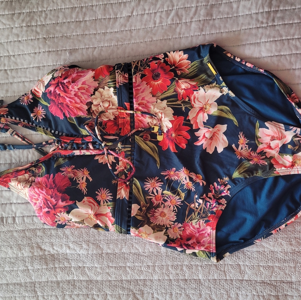 New Azura Australia Swimwear One Piece